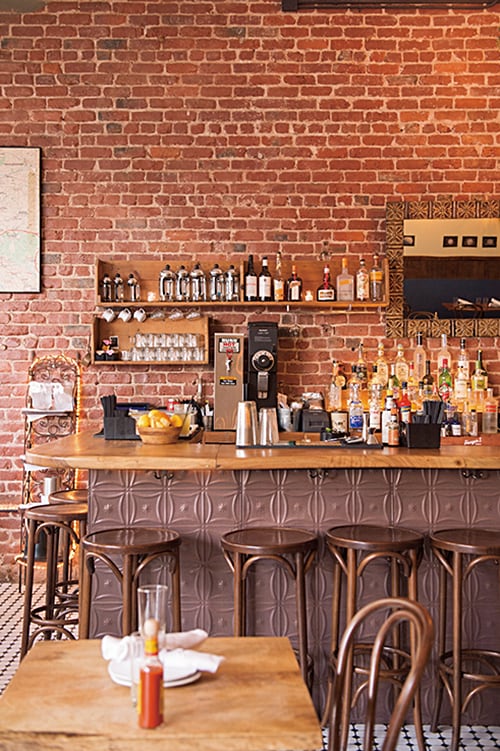 気軽な雰囲気のカウンター。