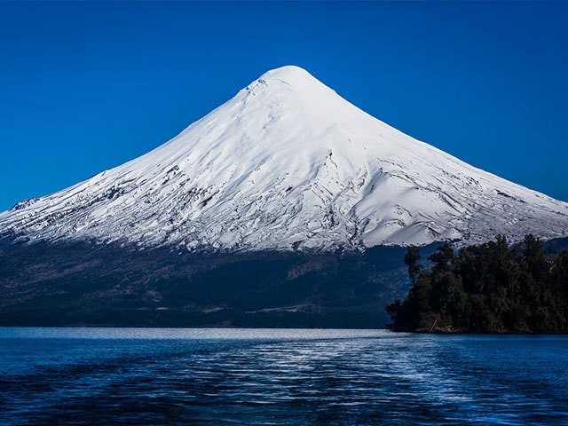 オソルノ 山 富士山
