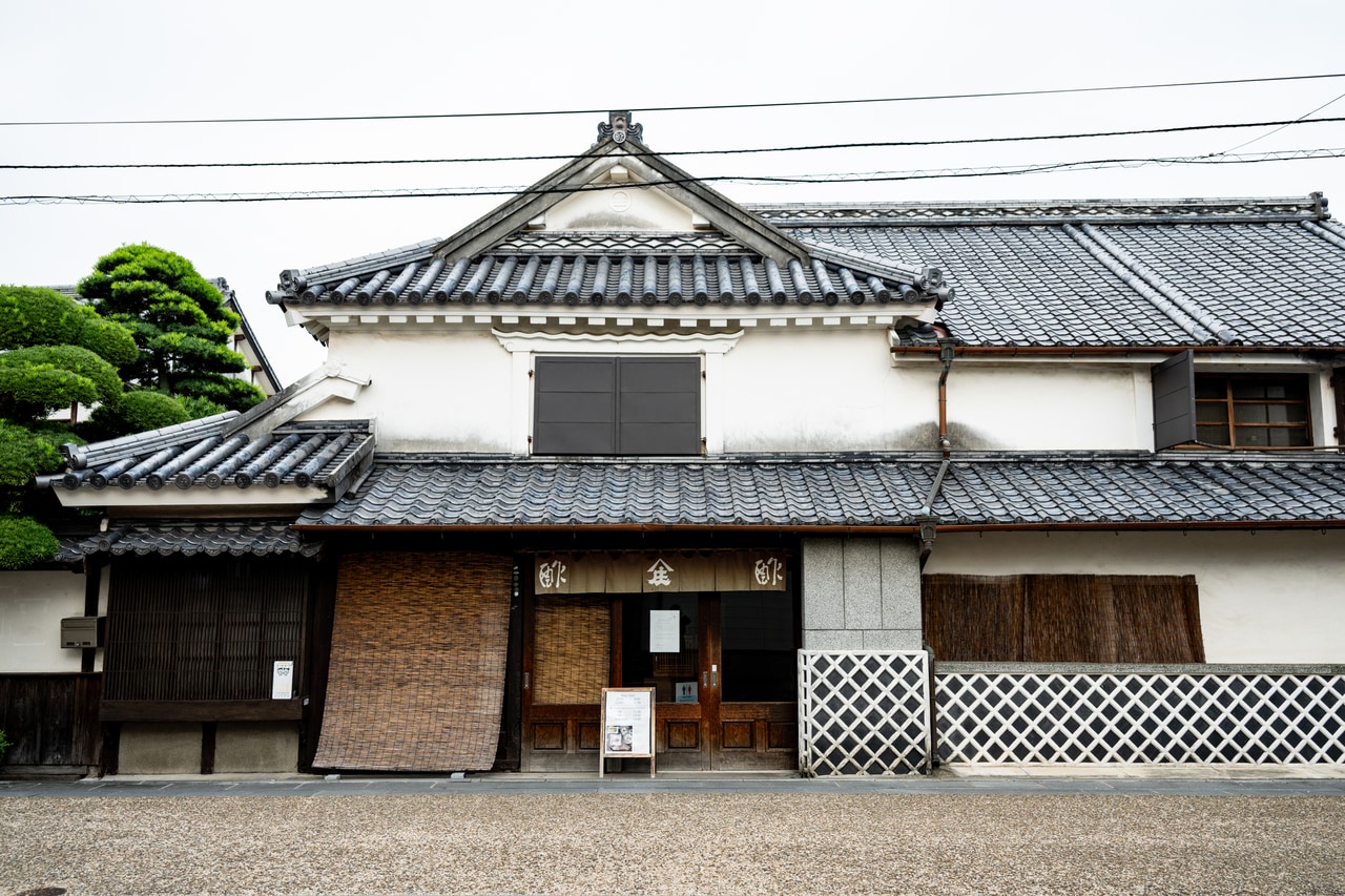 1759（宝暦9）年に建てられた母屋の「高橋家住宅」。