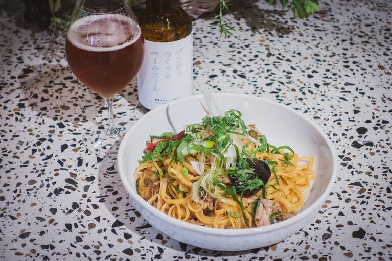 「鰹とみょうがのぺぺ“Pon”チーノ」1,320円 ※ビールは別売りです。