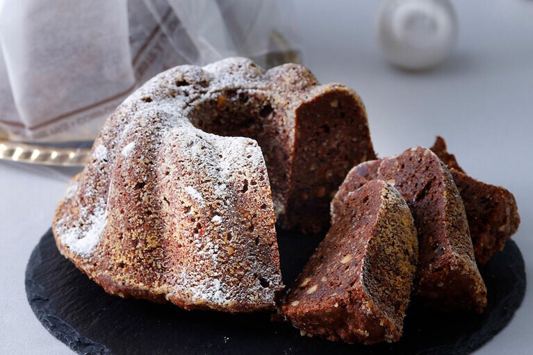 ウェスティンホテル東京「チョコレートクグロフ」(直径15cm／3,000円)※アルコール使用。