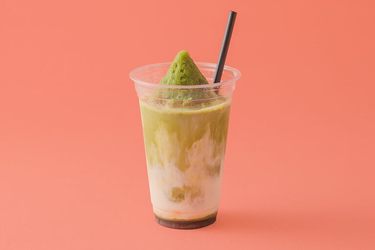 くろぎ茶々 白練テイクアウトドリンク 700円。GINZA SIX限定。