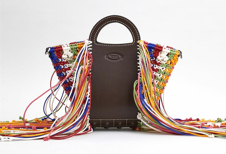 トッズ ゴンミーニ ショッピング バッグ H21×W26.5×D10cm 237,600円。