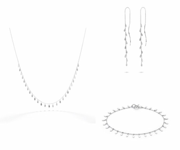 ネックレス［Pt999］65,000円、ブレスレット［Pt999］50,000円、ピアス［Pt999］39,000円／ギンザタナカ