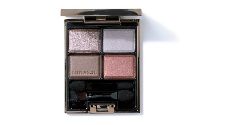 LUNASOL ニュアンス シェイドアイズ 01 5,000円／カネボウ化粧品