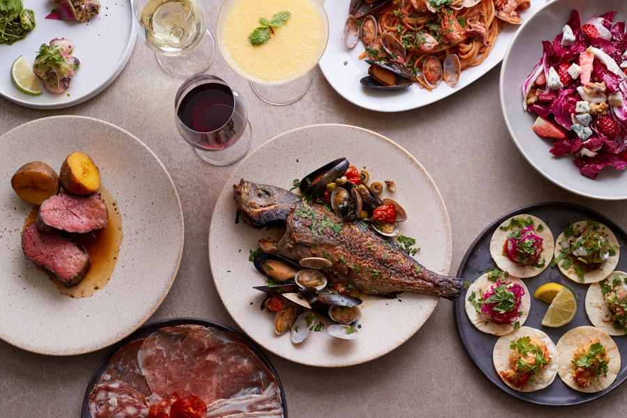 レストラン「CICON by NOHGA HOTEL」では、イタリアンをベースにした多彩な料理を提供。