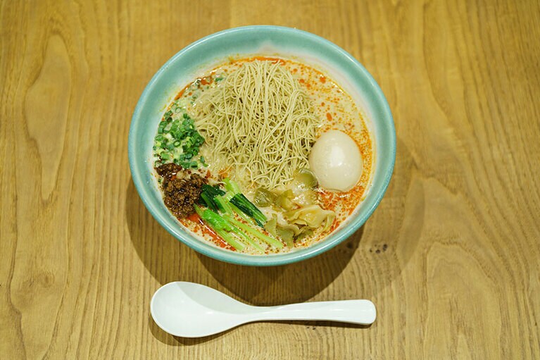 「笠間栗だけを豪快にたっぷり120g（栗7個分）絞った純モンブラン贅沢タンタン麺」1,500円／活龍