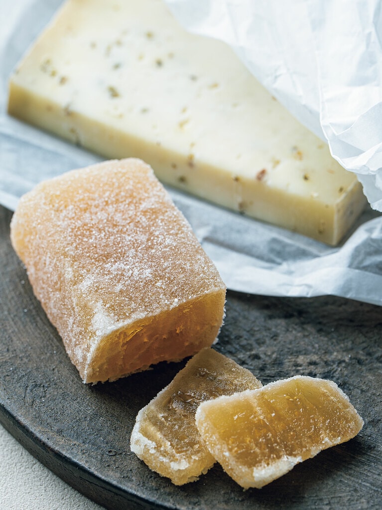 冬瓜漬　ジュニパー＆フェンネルチーズの詰め合わせ チーズ100gと冬瓜漬1本 2,200円／謝花きっぱん店