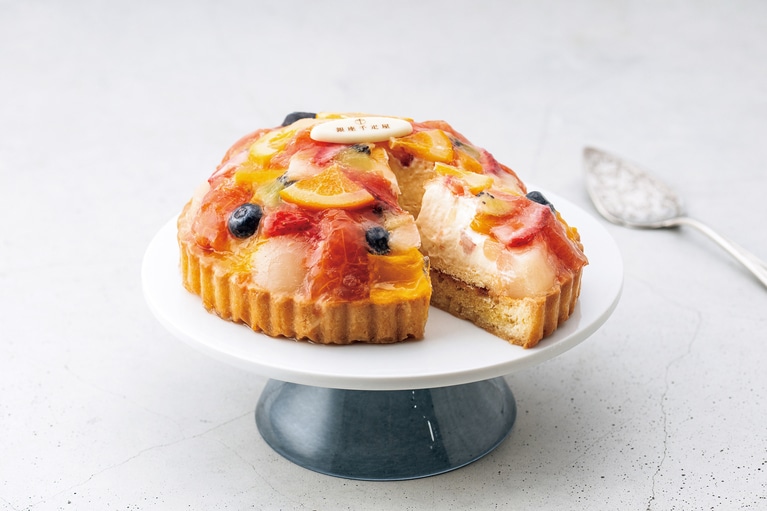 銀座千疋屋「銀座タルト（フルーツ）」直径15cm　eギフト 4,500円／カード 5,400円