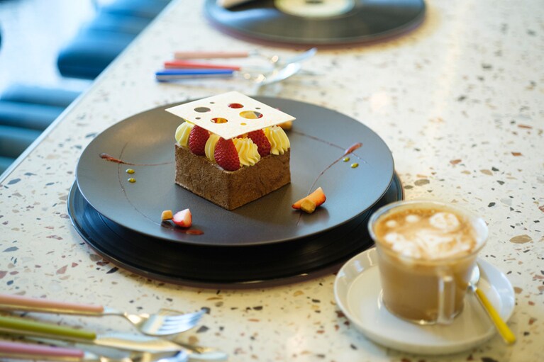 「ロックンロール」1,450円。