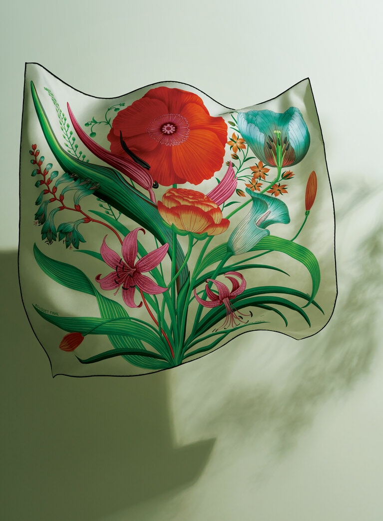 「カレ 90」（90×90cm）『ブケ・フィナル』88,000円／エルメス（エルメスジャポン）