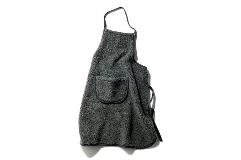 ウールエプロン 14,000円／ザ テイストメイカーズ＆コー