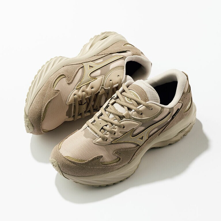 ウエーブ ライダー ベータ ジーティーエックス 24,200円／ミズノ