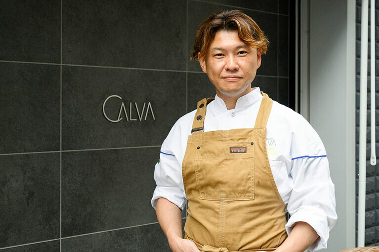 シェフ・パティシエの田中二朗さん。