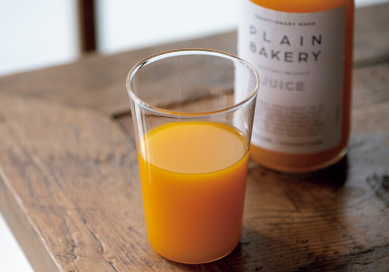PLAIN BAKERY 季節の柑橘ジュース 720ml 1,900円(税込)