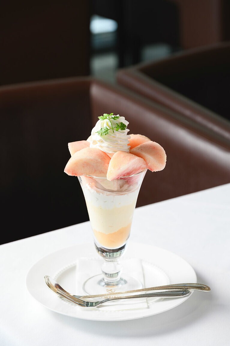 「ピーチパフェ」2,970円。