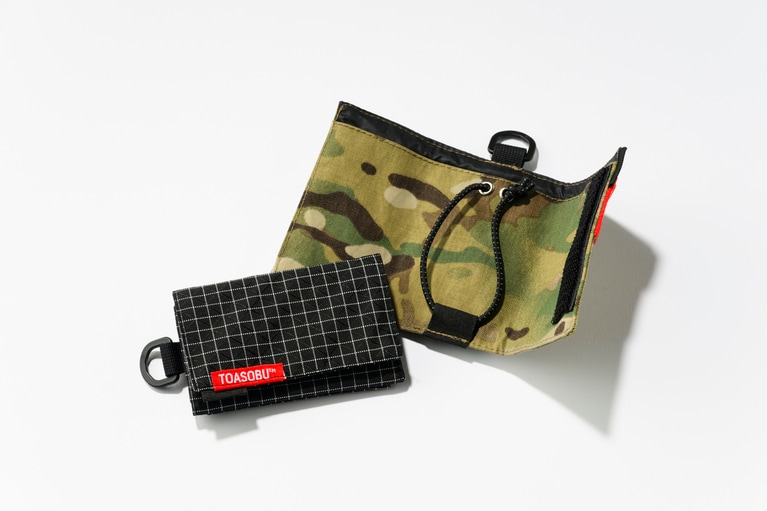 ノックスプロヴィジョンズ“ゼンウォレット”／各4,400円。