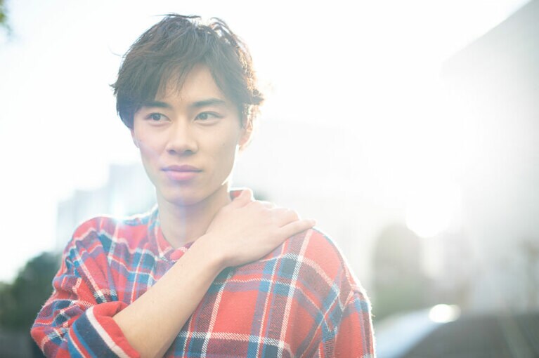 「仮面ライダー」出身の戸塚純貴が 個性派俳優としての道を突き進むまで