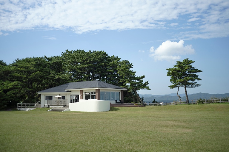 灯台カフェ、きんこ芋工房上田商店は2020年12月にオープン。