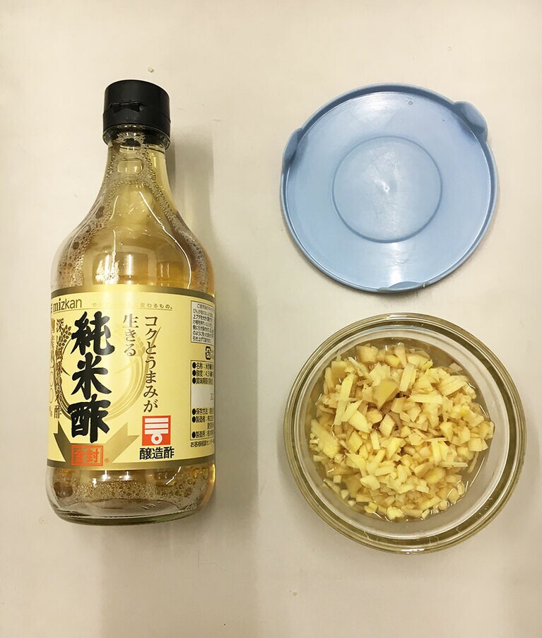 密閉容器に入れて冷蔵庫で保存。