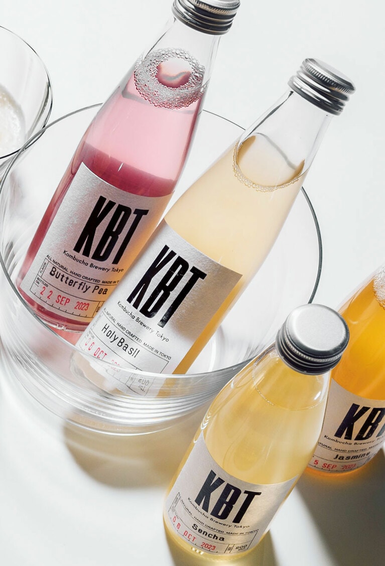 ［Non Alcohol］発酵させたお茶を楽しむクラフトコンブチャ。ナチュラルワインのような風味。　ミニボトル ギフトボックス 各200ml×4本入り 5,400円／KBT