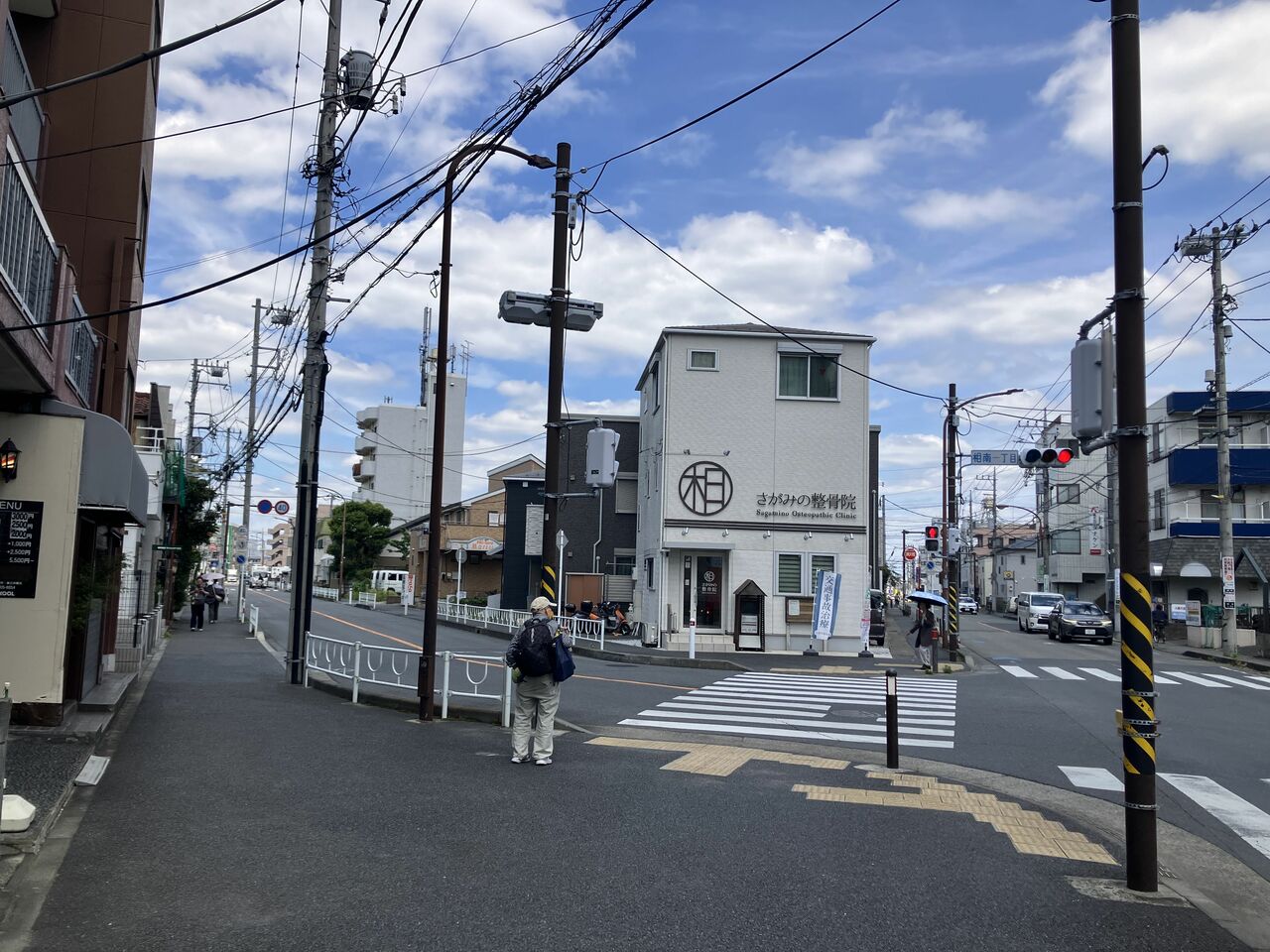 イトーヨーカドーを過ぎY字交差点を左側に進む
