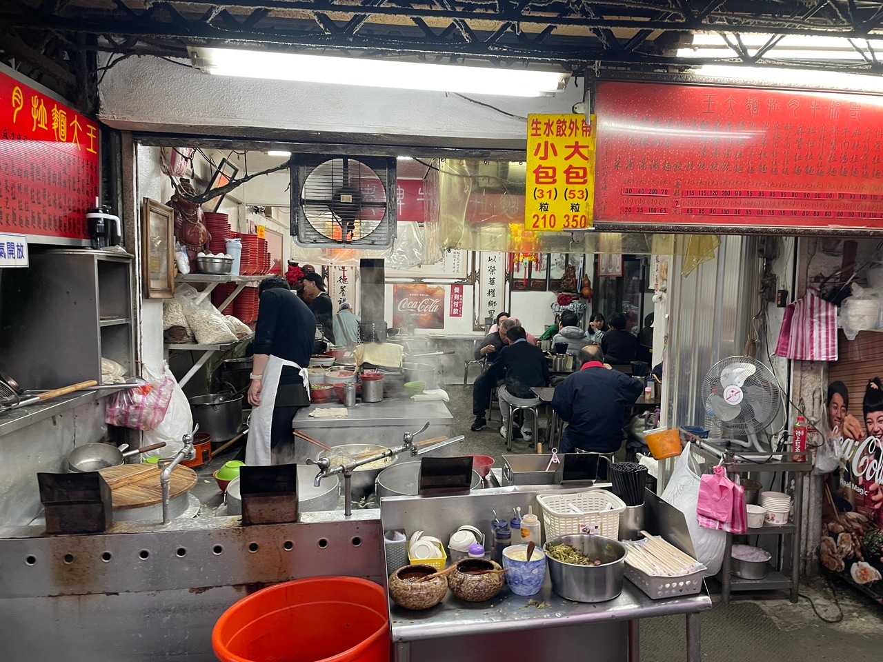 こういう雰囲気のお店にハズレなし。