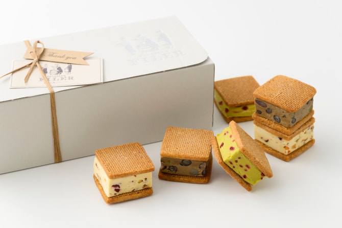 蒜山ジャージー®バターサンド 2,330円(3種類×6個入り)。