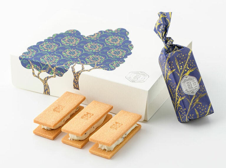 亀井堂総本店「神戸元町バターサンド TONOWA -オリーブ-」6本入り 1,200円。