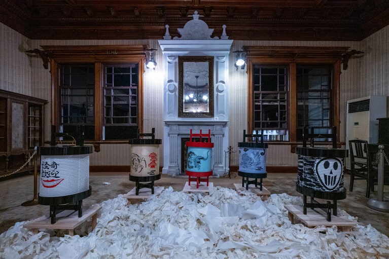 客間として使われていた2階の展示。