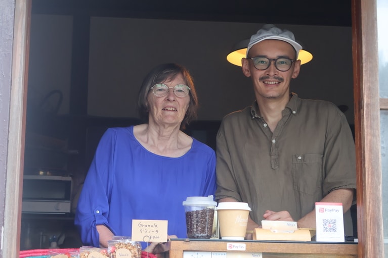 ジュリーさんと朋さん。