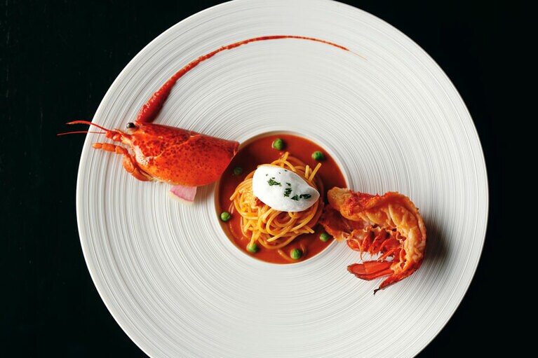 「リストランテ ラ・ルーチェ」では、ひらまつ各店で腕を磨いた筒井シェフの華麗なイタリア料理を。
