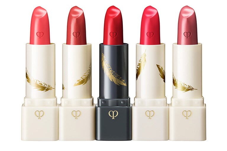 クレ・ド・ポー ボーテ独自のスキンケア成分配合で、高い保湿力。左から、「ルージュアレーブルn 13 ピーチストーン」、「ルージュアレーブルn 5 カメリア」、「ルージュアレーブル カシミア 103 レジェンド」、「ルージュアレーブル カシミア 108 エントラップメント」、「ルージュアレーブルn 9 シルクスレッド」。