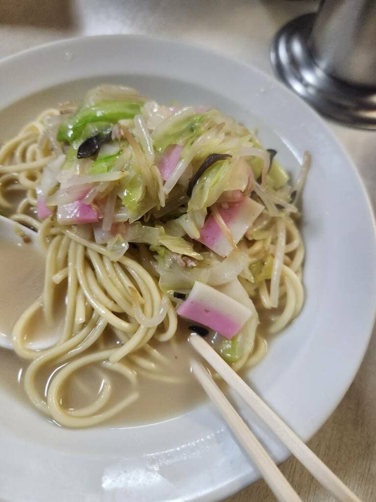 単独ライブで訪れた長崎の「満福」にて。
