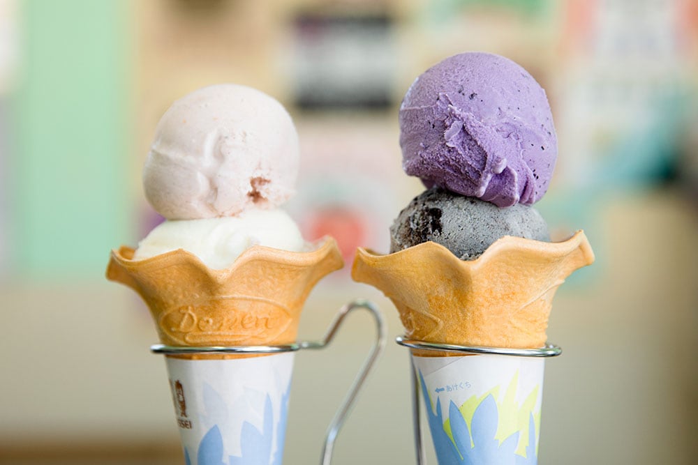 「島のアイスクリーム屋 トリトン」のアイスは毎日違う味をラインナップ。