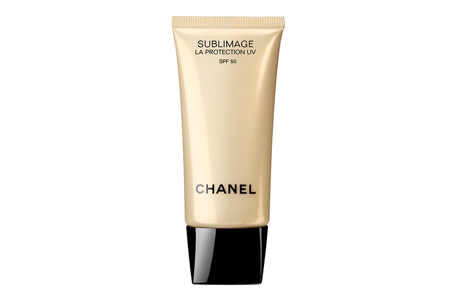 サブリマージュ ラ プロテクシオン UV50 SPF50・PA++++ 30mL 11,550円。©CHANEL