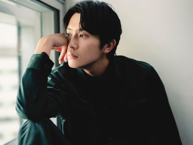 杉野遥亮さん。