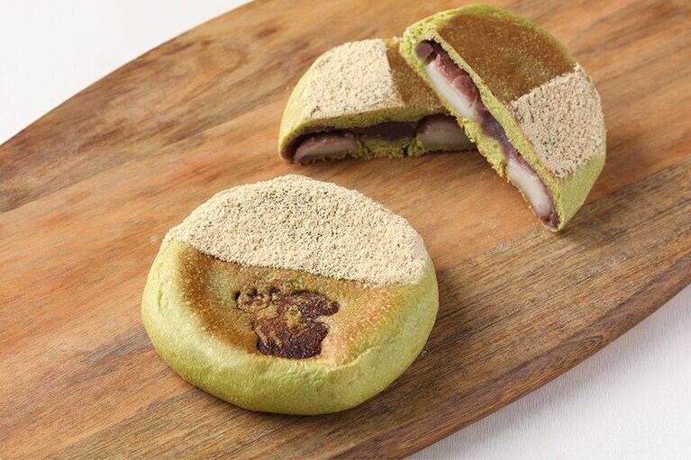 浮世絵抹茶きなこあんぱん 270円。