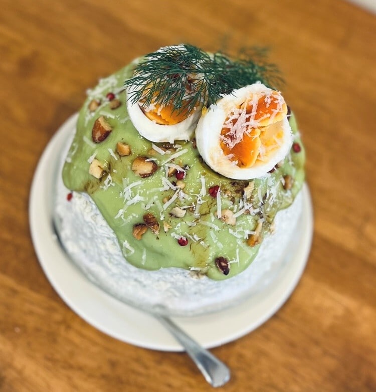 ナッツやチーズ、ディルなど、食感や風味も豊か。