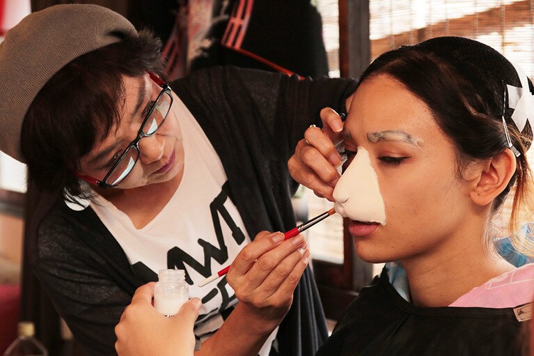 ハロウィンの体験を通じ、たくさんの人に特殊メイクの魅力を知ってもらいたいと話す江川悦子氏。Airbnb のプラットフォームは、これから育っていくアーティストやパフォーマーたちが自分たちを表現できる場所、多くの人たちに伝えられる場所としても新しい機会になり得るのではないかと考えているという。