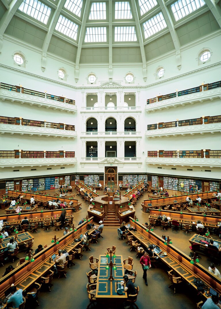 リーディングルームは、アメリカ議会図書館などをモチーフに造られた。入場料は無料。