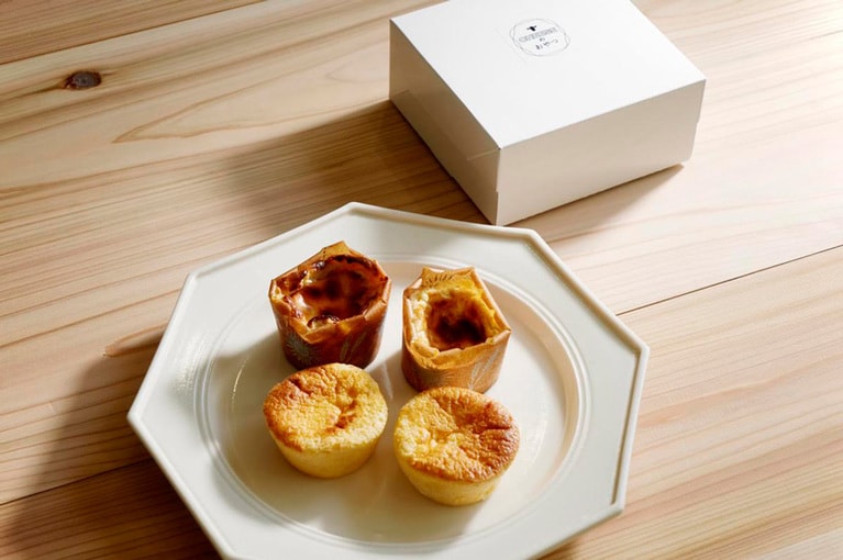 「チーズのおやつ｜チーズケーキ2種×2セット」 1,343円。