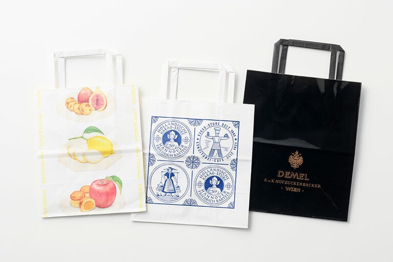 各ブランドのテイストが際立っているショッパーたちもかわいい♡