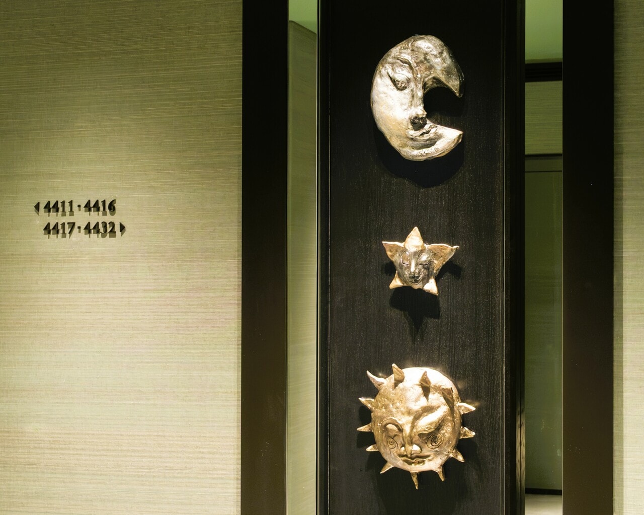 随所に配された結城美栄子氏のアートを目にして「ここに帰ってきた」と実感。このたび新作も加わりました。