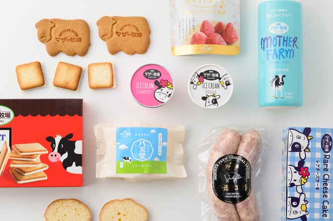 自家製のフルーツを生かしたスイーツも揃う。