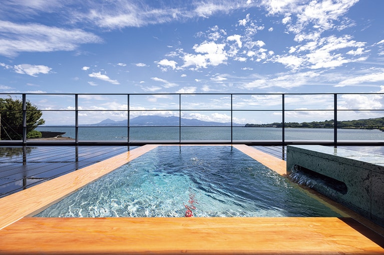 こだわりの水風呂で海と繫がっているような感覚に。（太良嶽温泉 蟹御殿　佐賀）