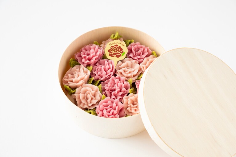 【フラワーおはぎ専門店Oh!huggy!!】フラワーおはぎ母の日BOX　4,950円。