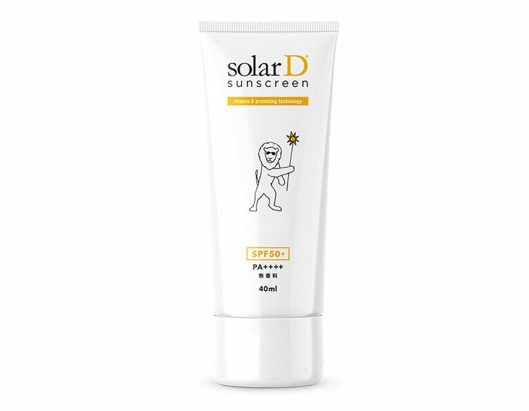 サンスクリーン SPF50+・PA++++ 100mL 3,300円。
