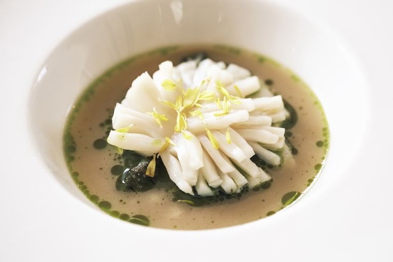 秋らしい菊の香りも広がる。