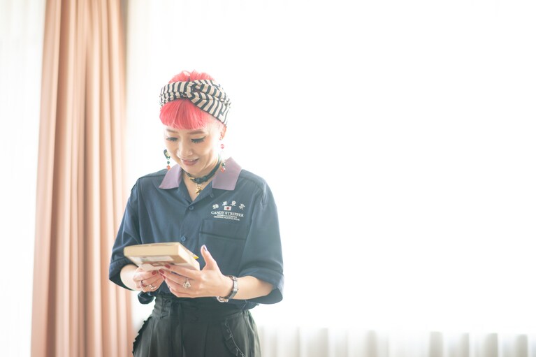 岡村トモ子さん。